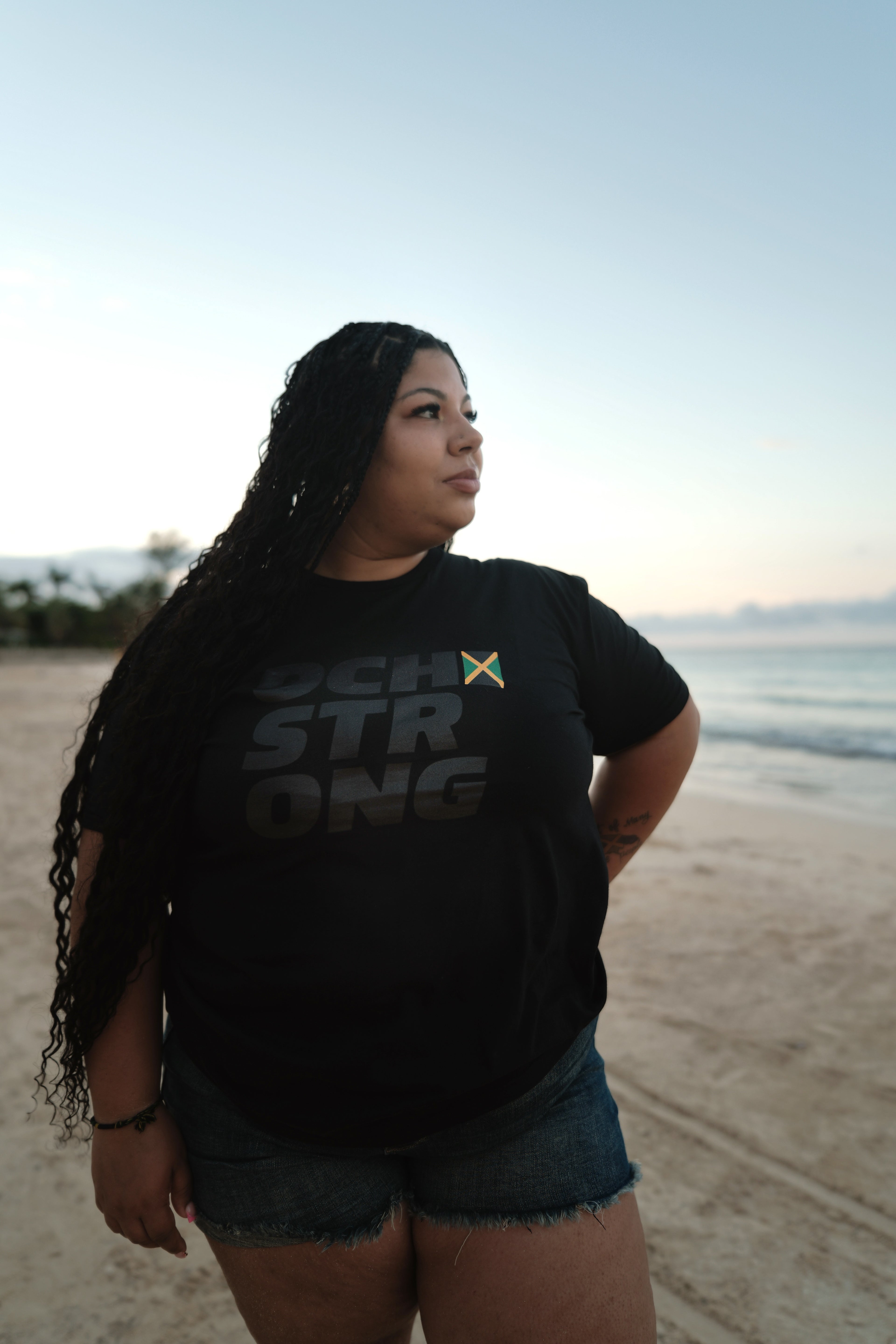 Ochi Strong Tee
